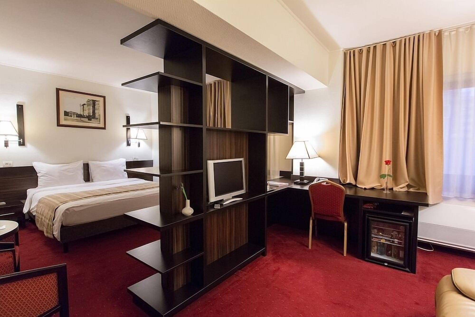 Ramada Iasi City Center Luaran gambar