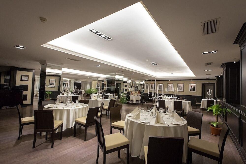 Ramada Iasi City Center Luaran gambar