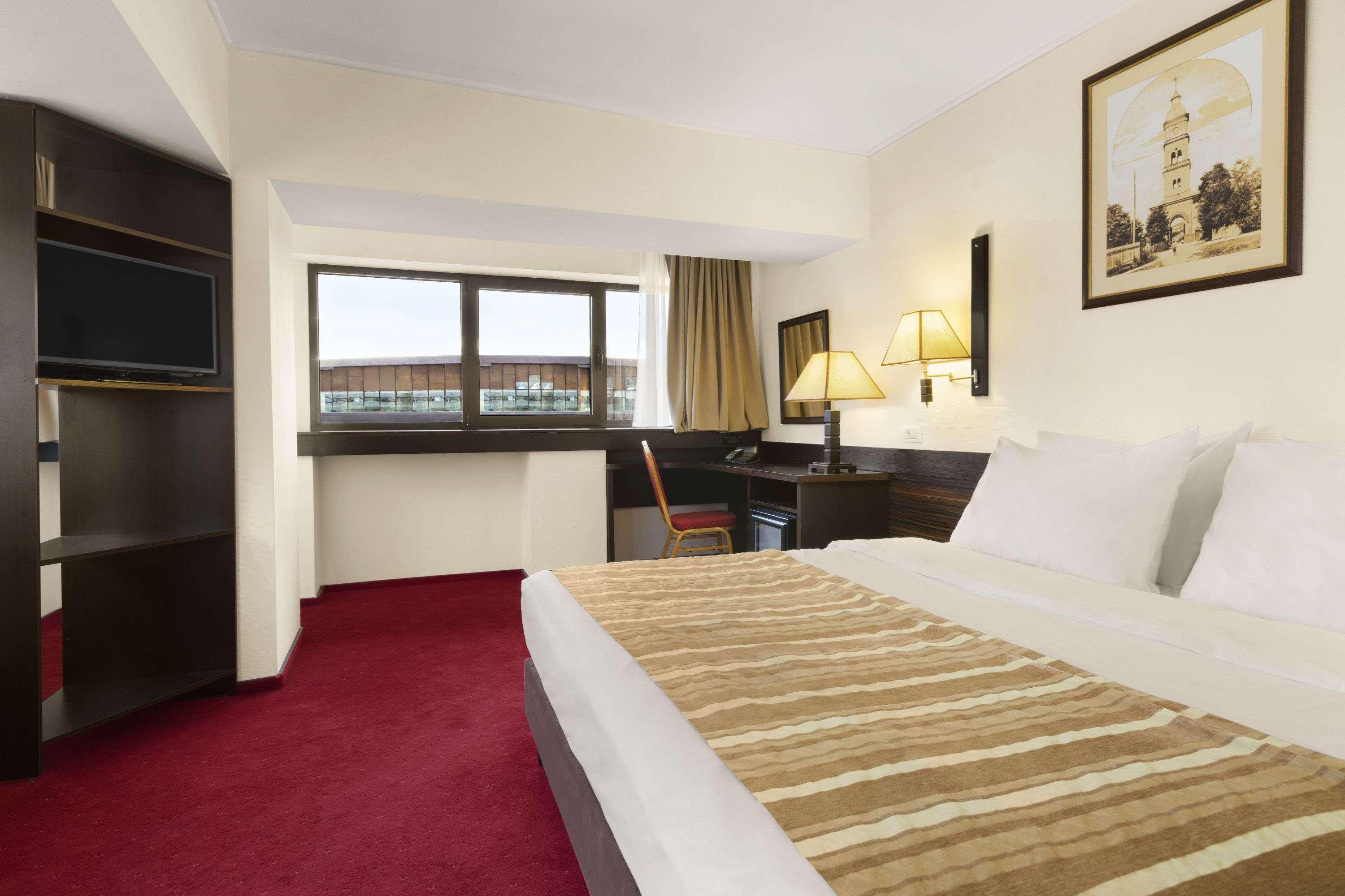 Ramada Iasi City Center Luaran gambar