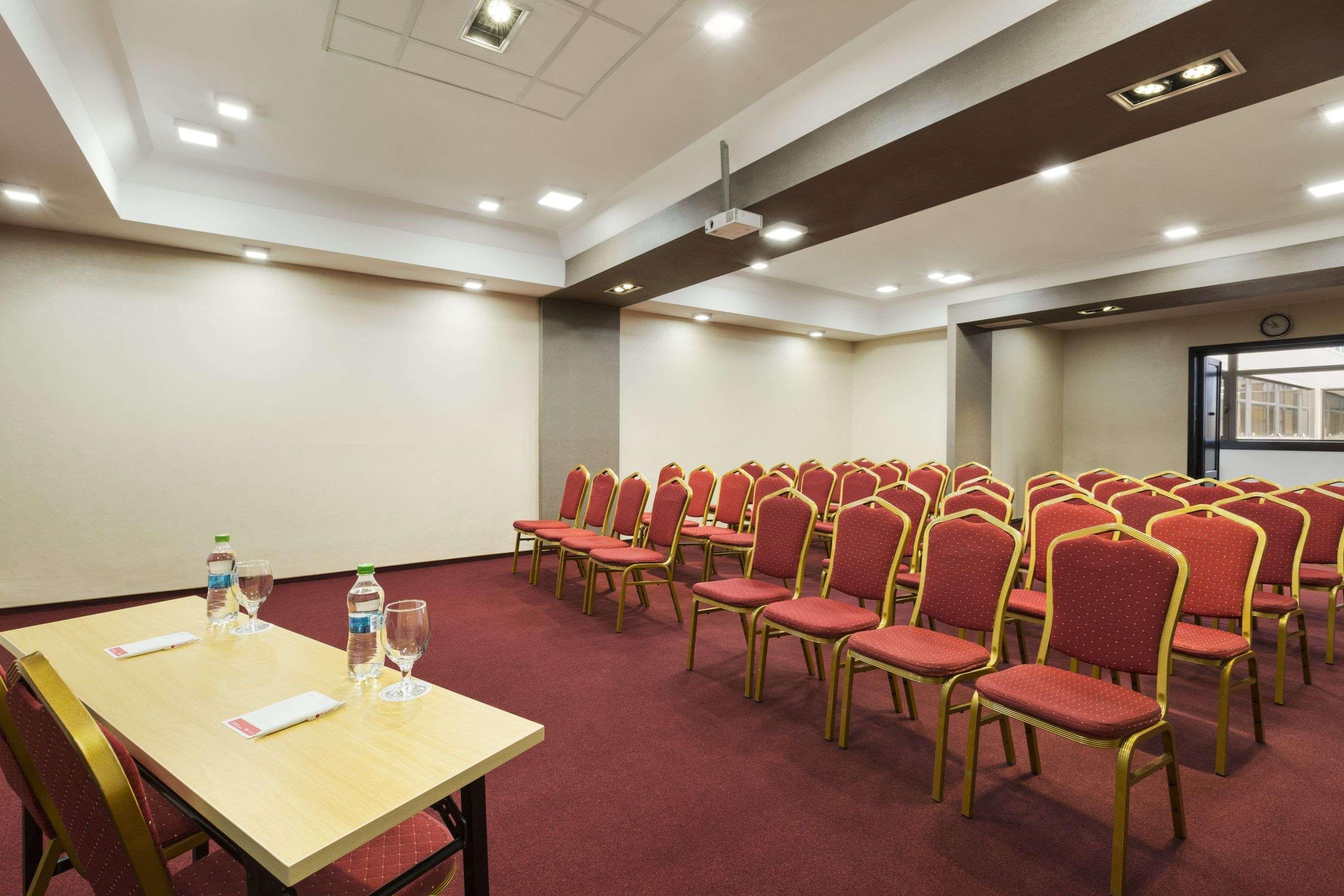 Ramada Iasi City Center Luaran gambar