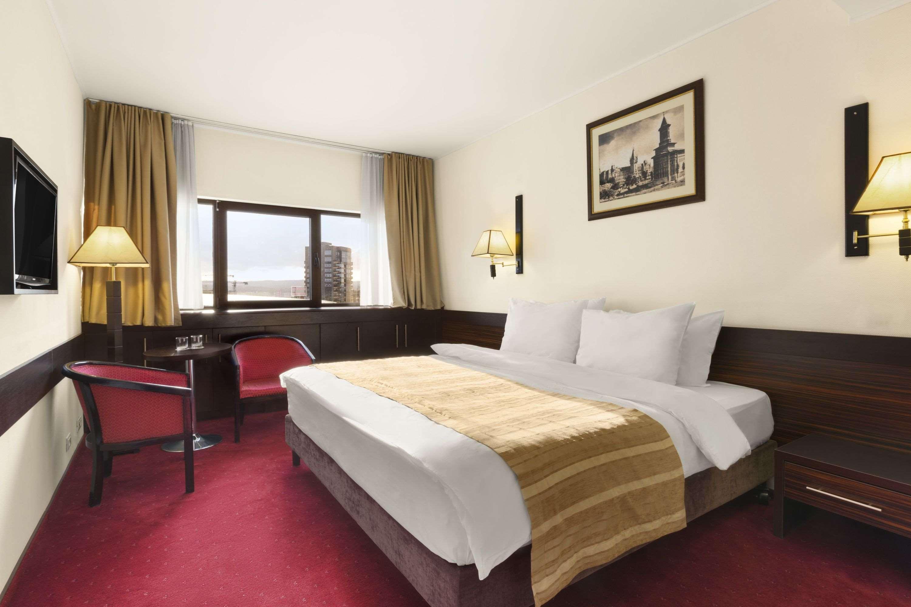 Ramada Iasi City Center Luaran gambar