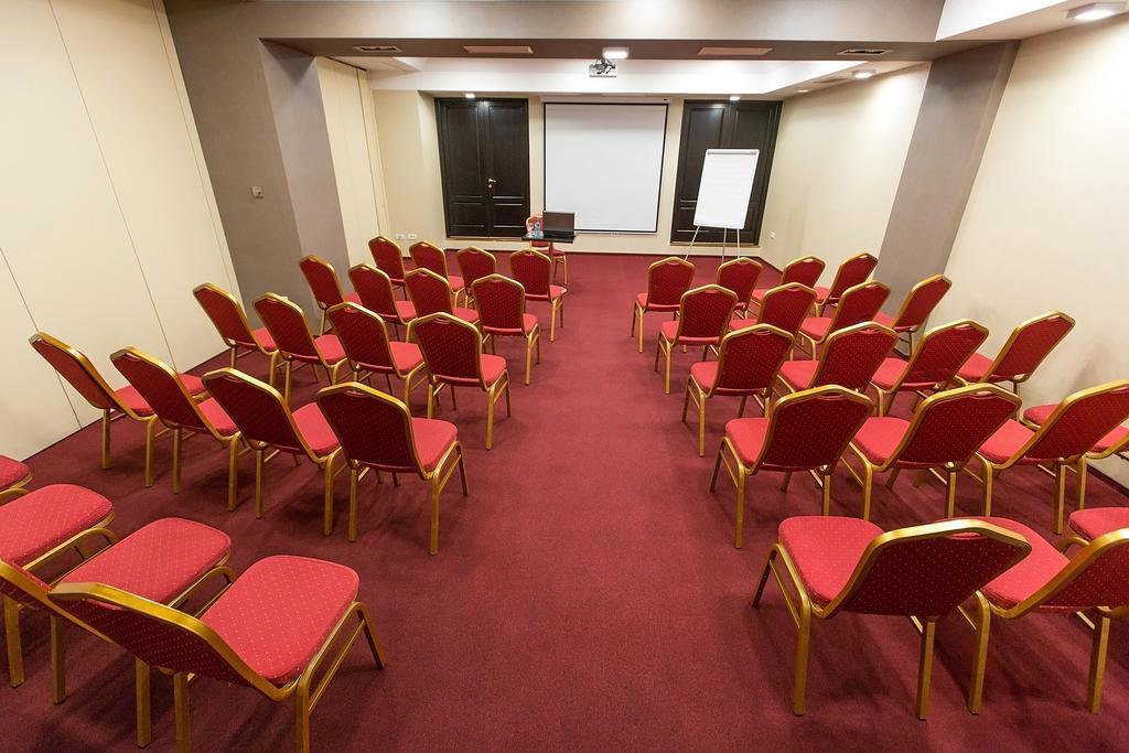 Ramada Iasi City Center Luaran gambar