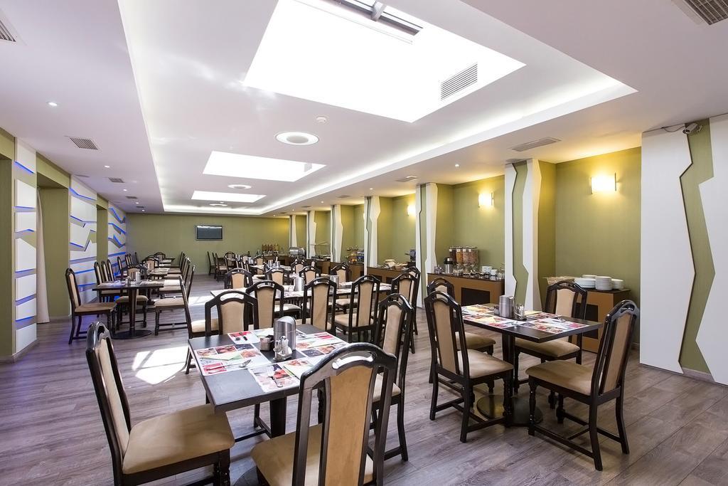 Ramada Iasi City Center Luaran gambar