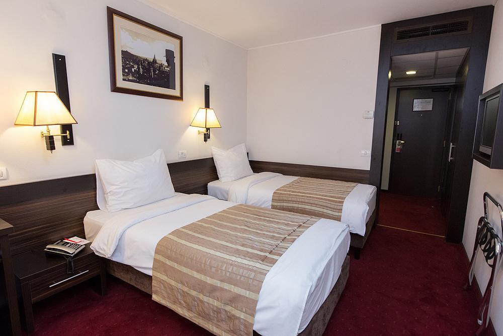 Ramada Iasi City Center Luaran gambar